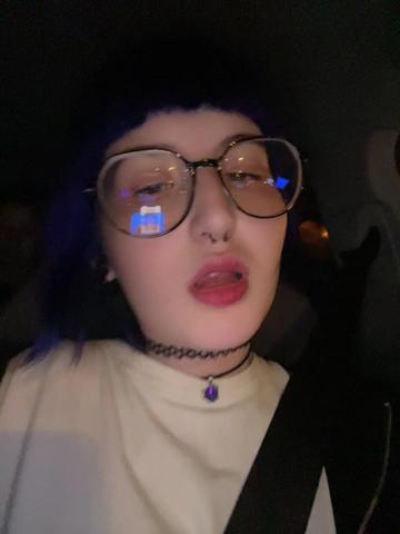 @Molli🫂
