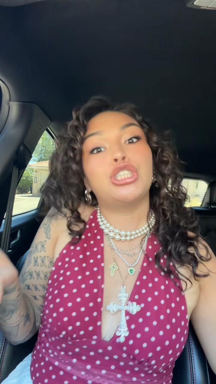 @Sienna Rae