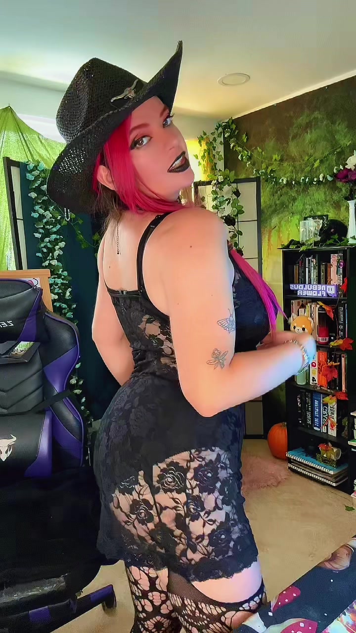 @Nebby ๐ค๐