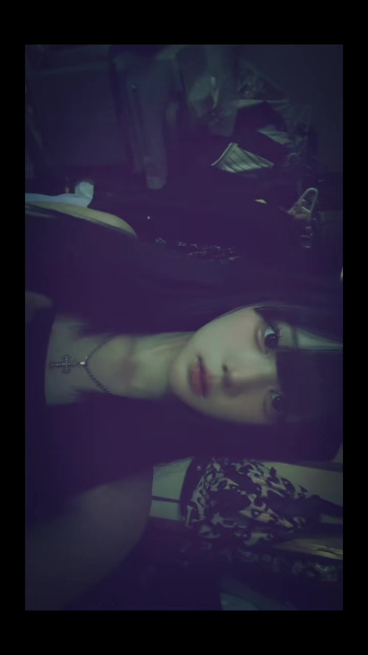 @🦋