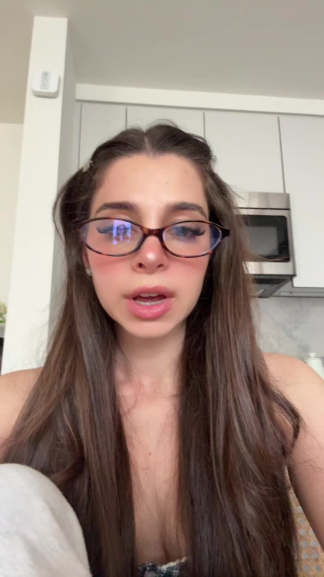 @hothighpriestess 🧿🤍