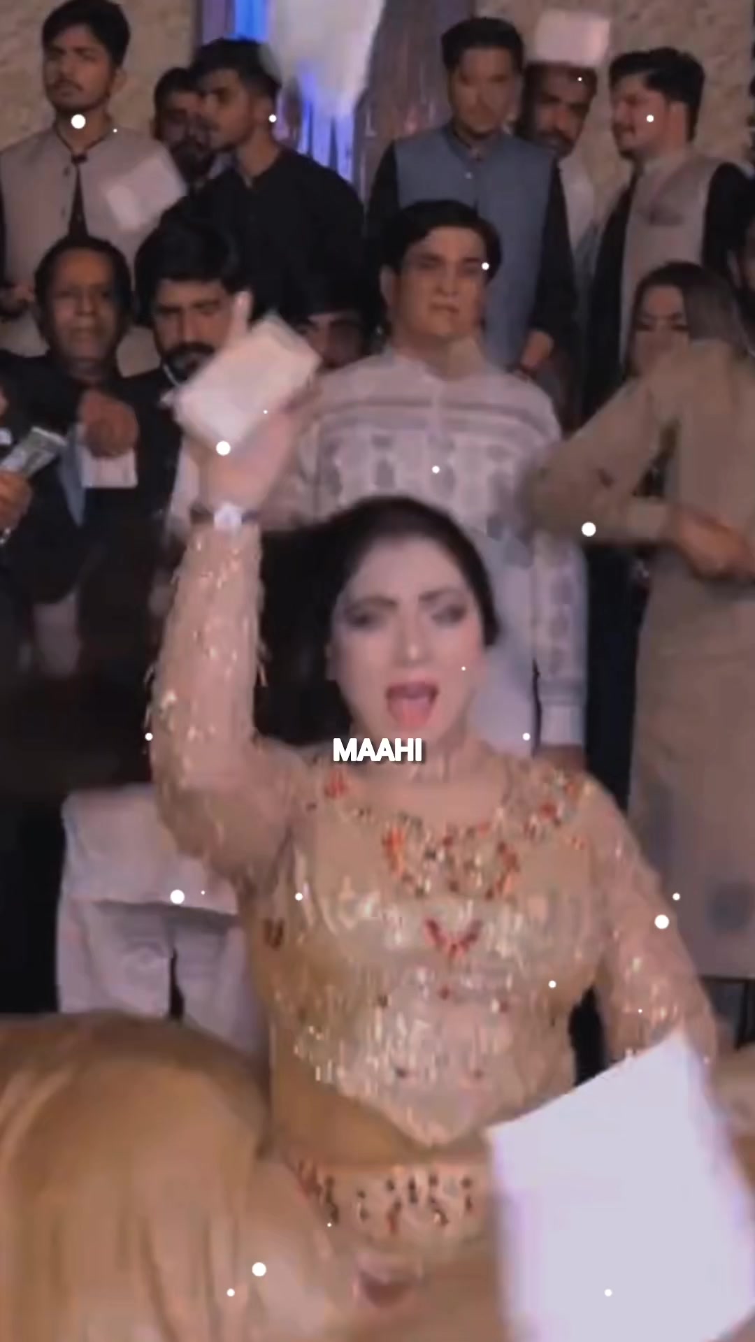 @MAAHI QUEEN 👑