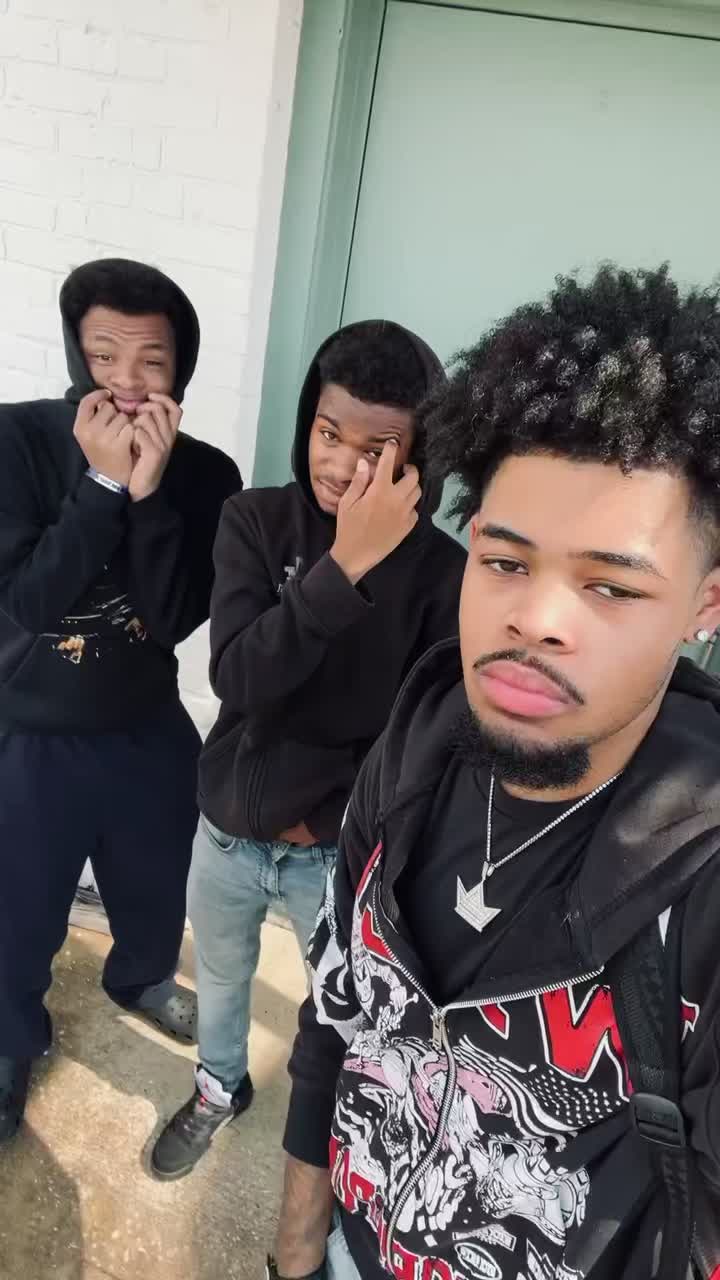 @Z4klivin