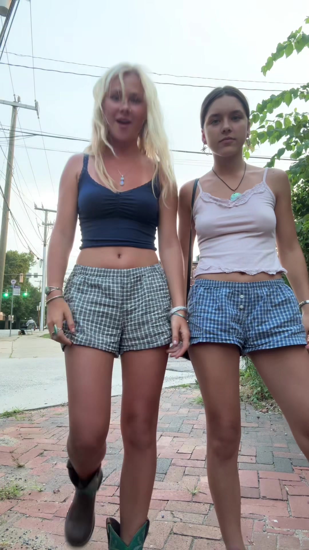 @Vi