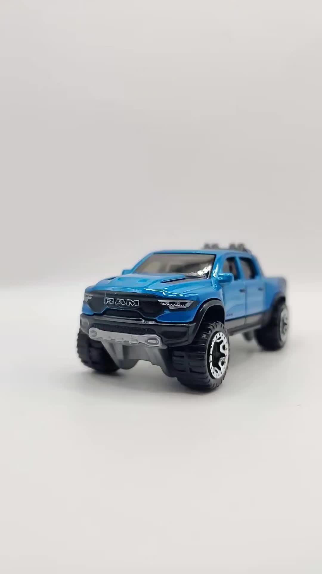 @CORONA TOYS
