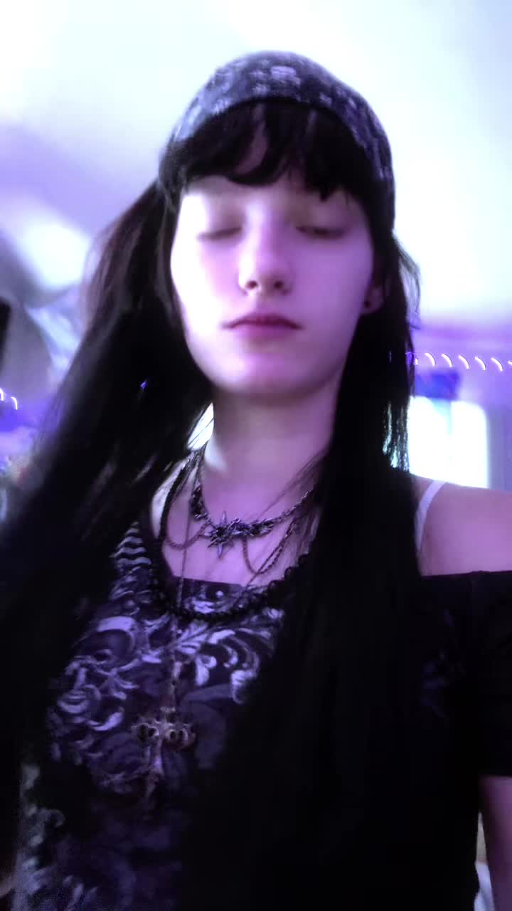 @🖤🥀Ashtrid🥀🖤