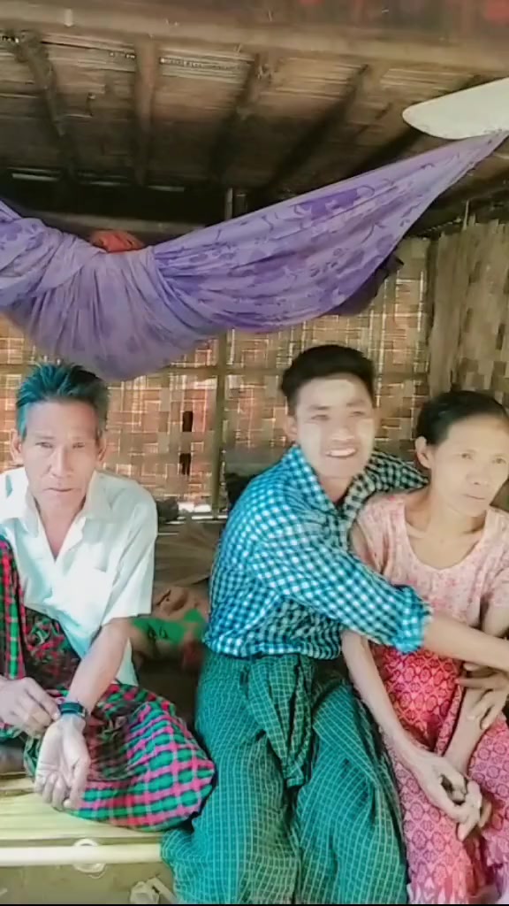 @👭အမေ့အိမ်)