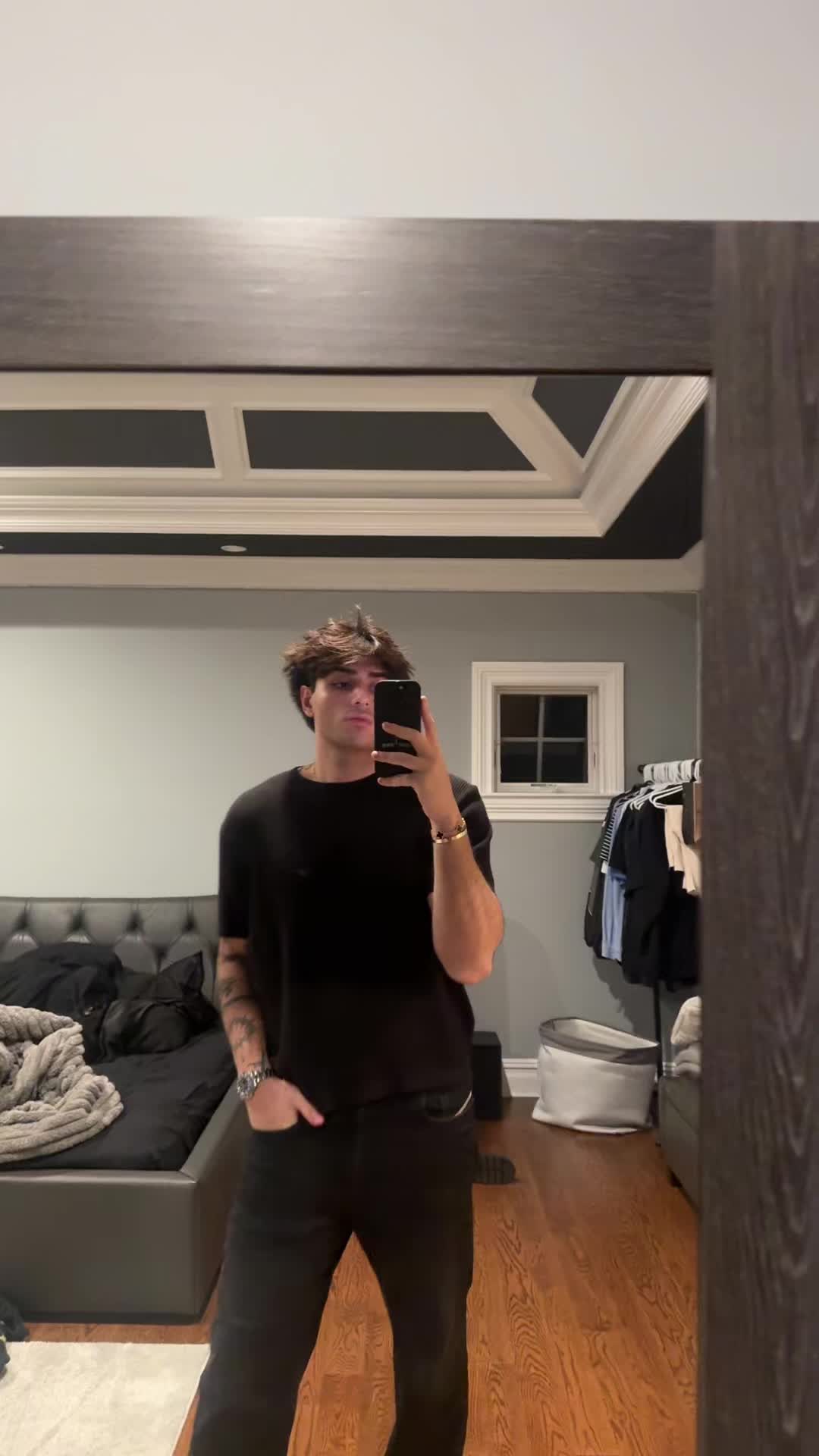 @🕸️