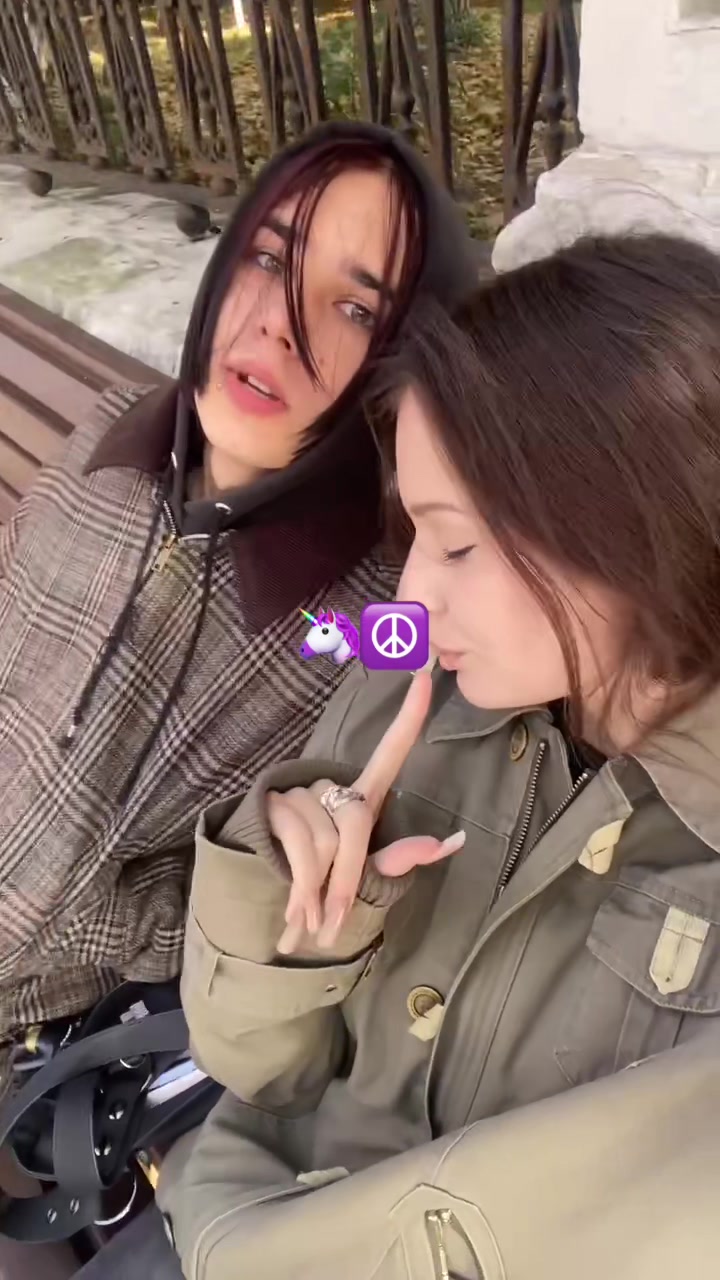 @1shitker