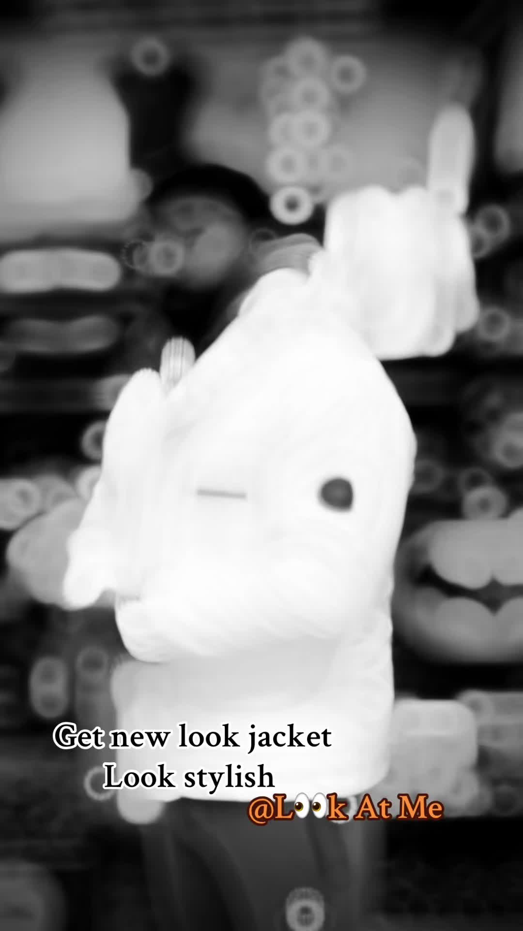 @L👀K_@_ME_👕👖🛍️