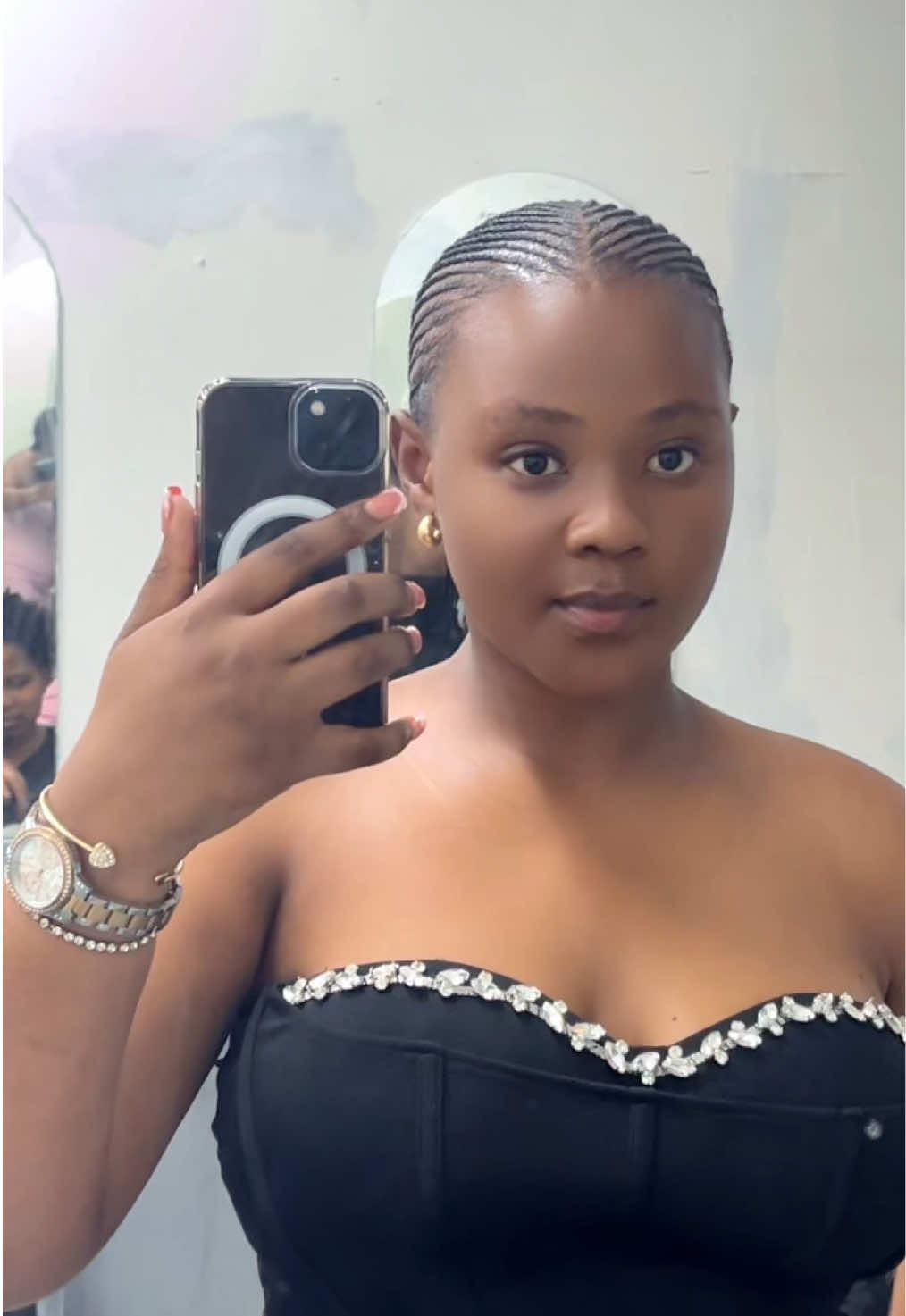 @Yonela _Qayiso