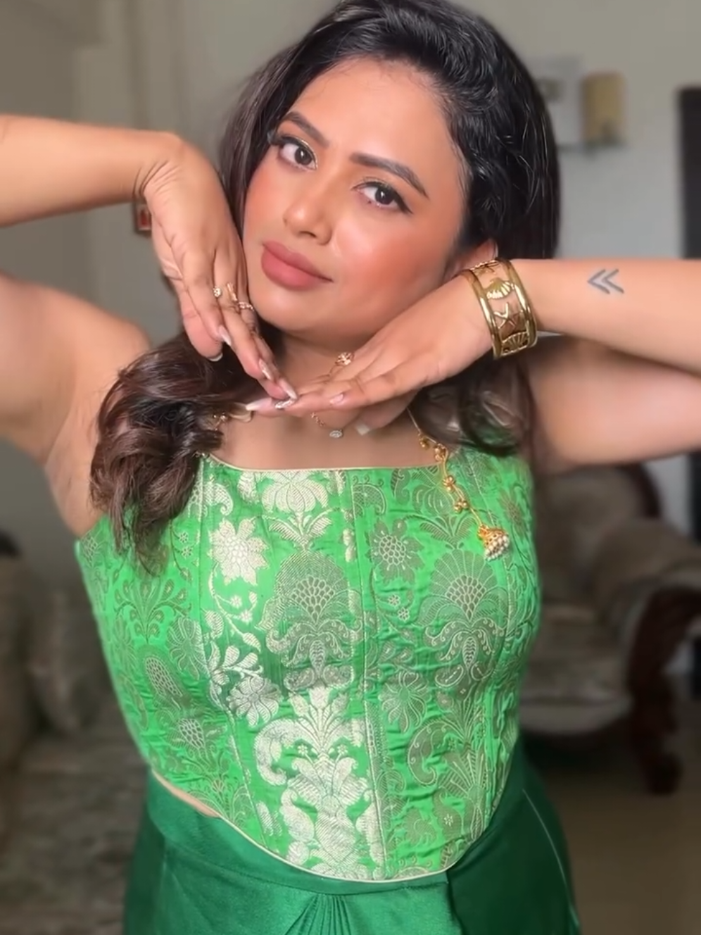 @Farina Azad ๐ฆ