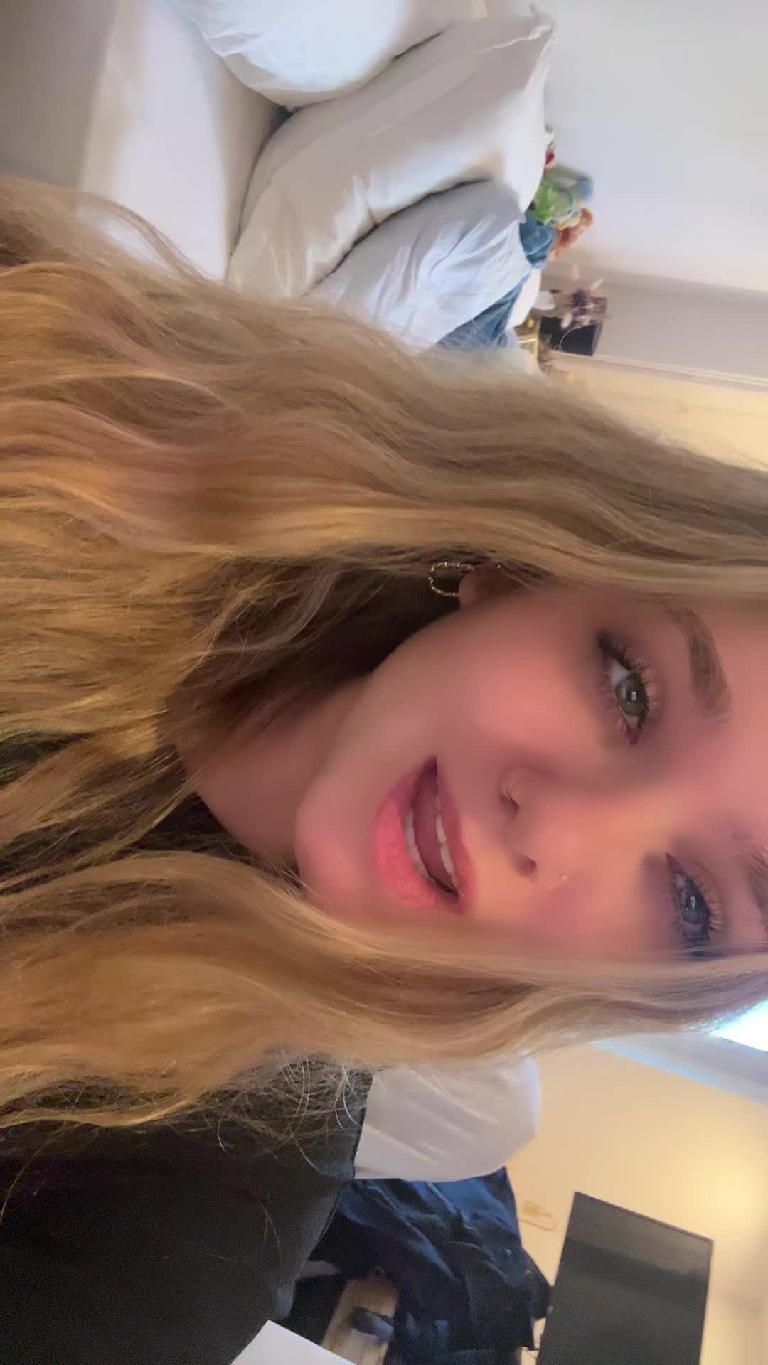 @𝓒𝓱&ordf;