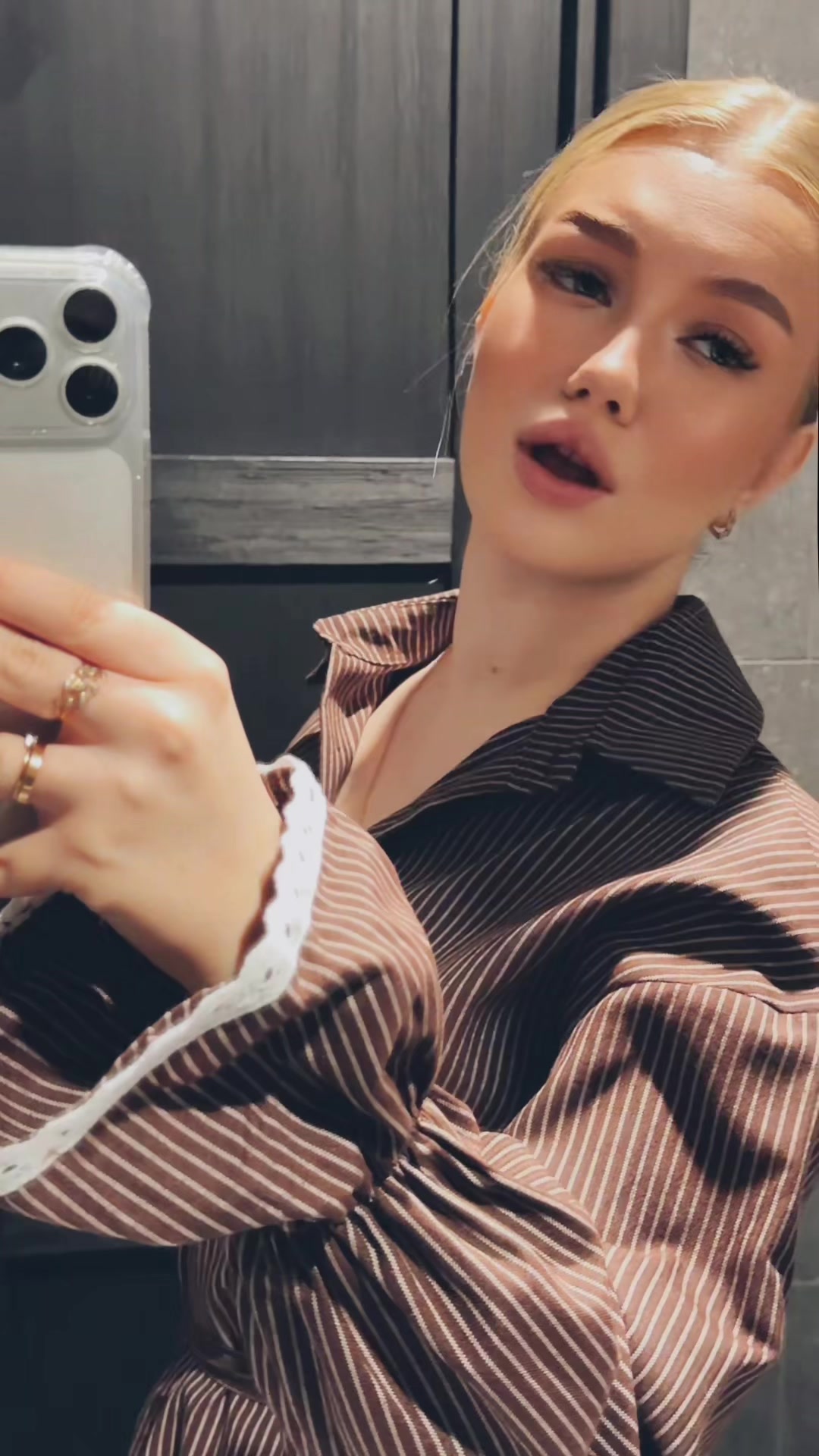 @mikova