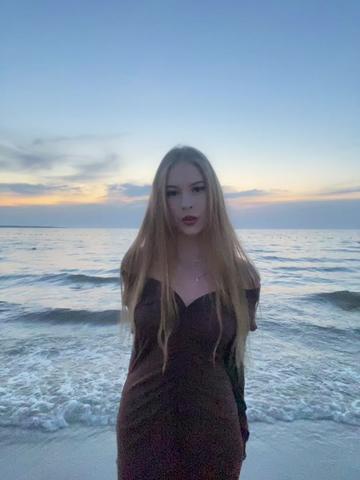 @violaa.axx