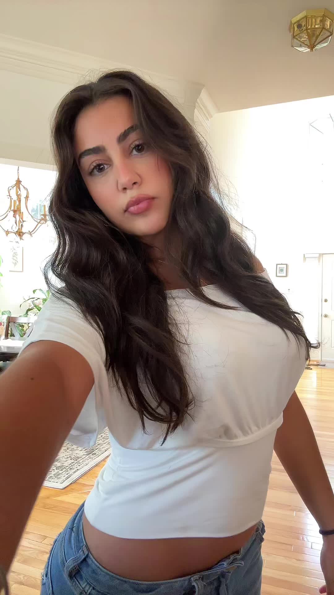 @gabydela222