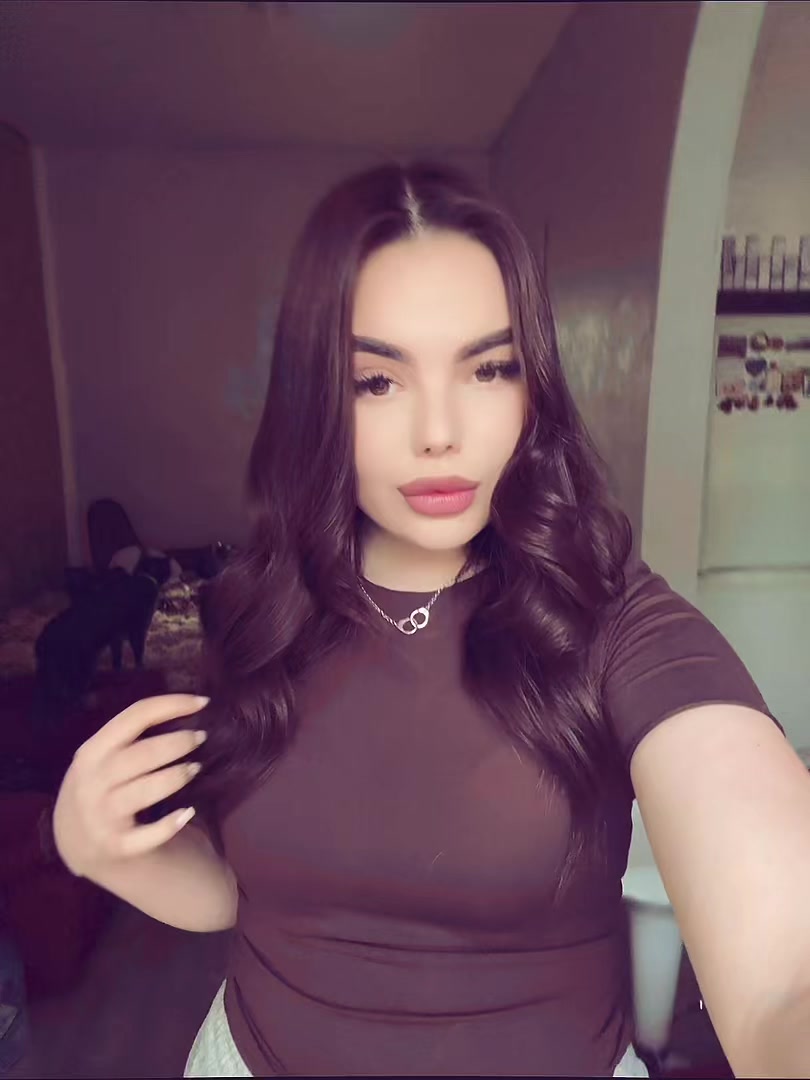 @🥥𝑽 𝑰 𝑲 𝑨🥥