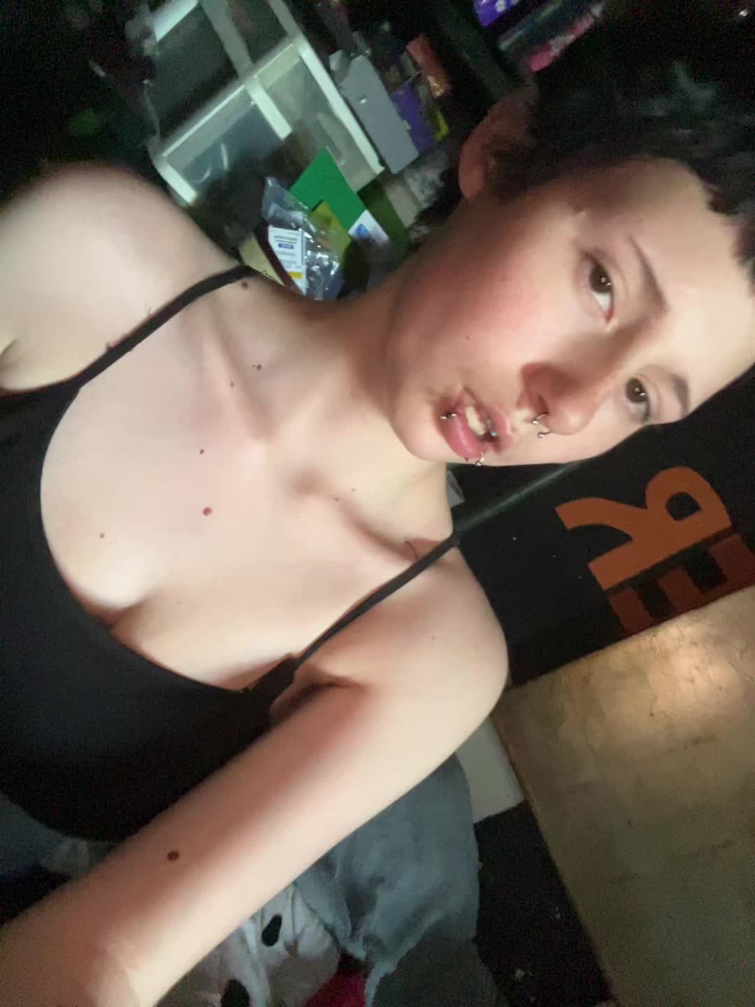 @️