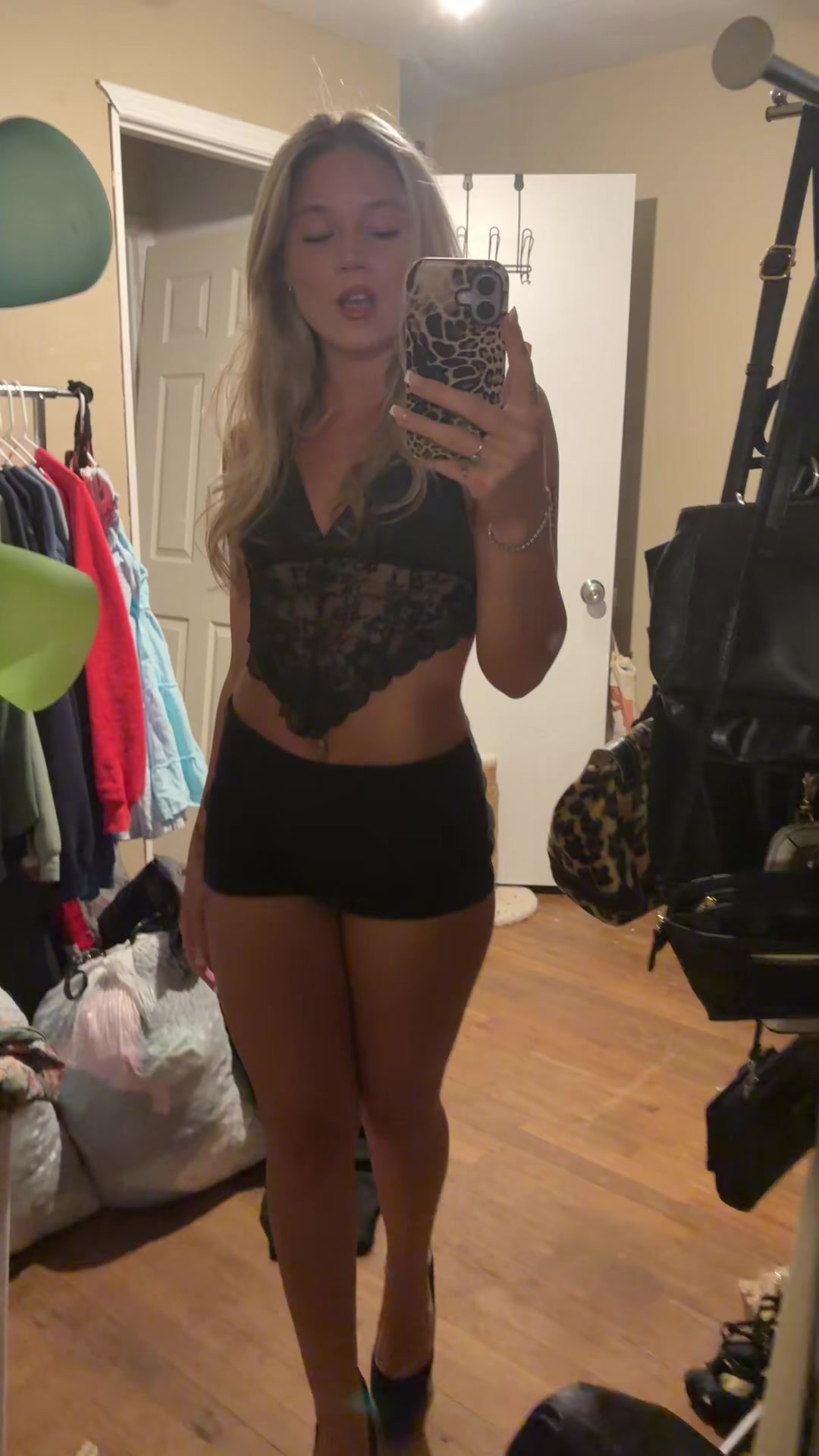 @1iv1ngdeadg1rl