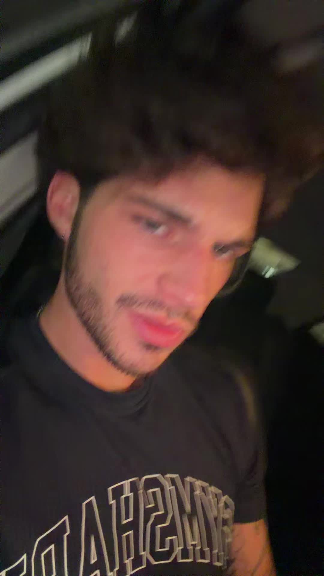 @Leo ⭑