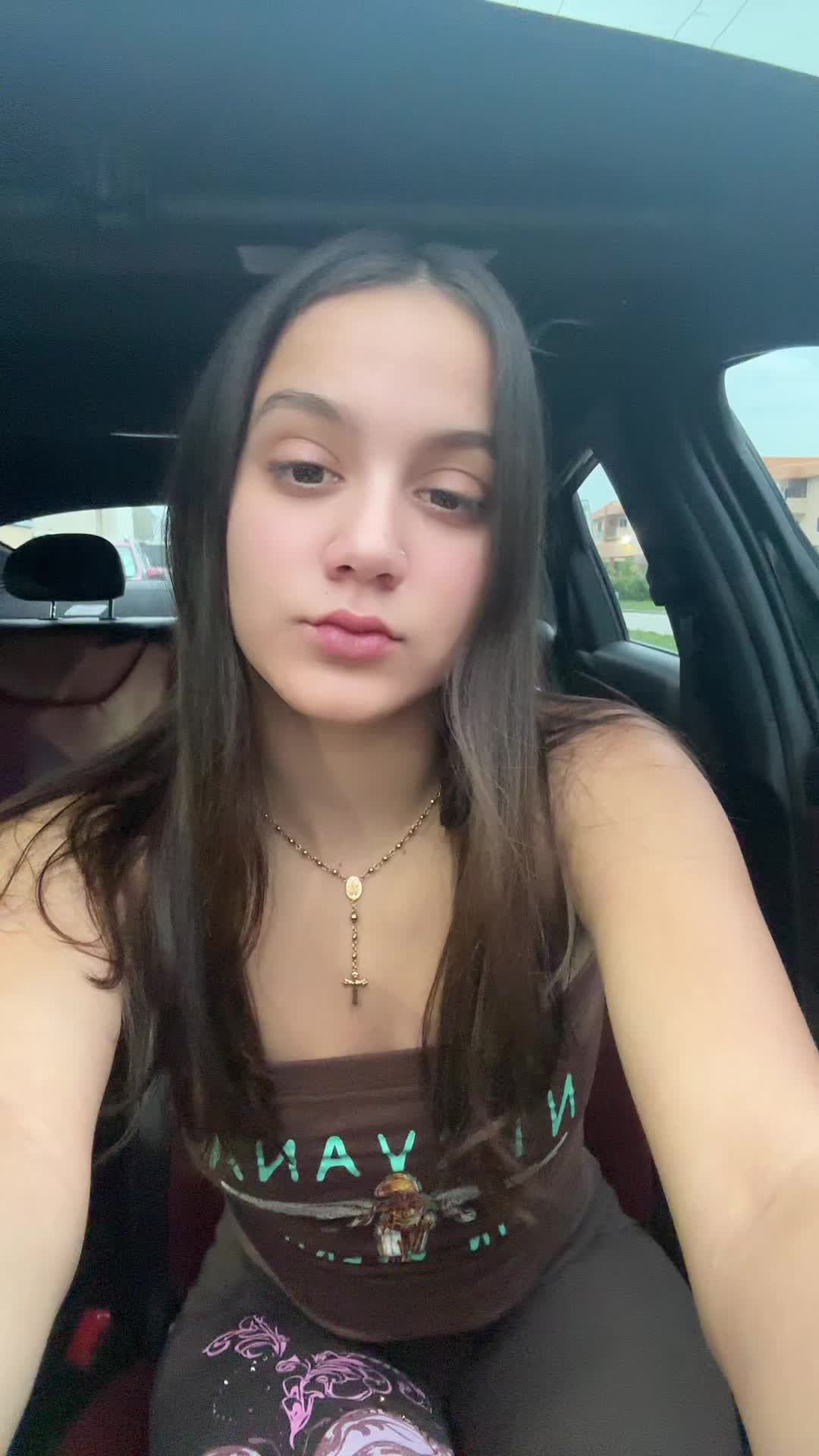 @Ani 🦋✨