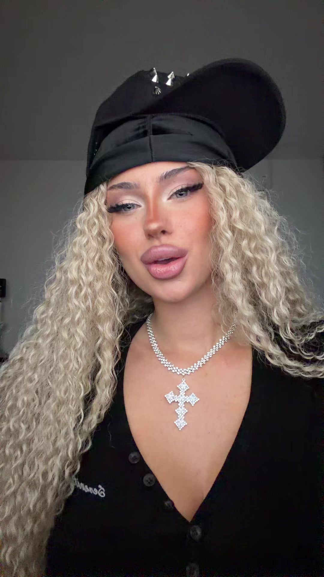 @Syndii69