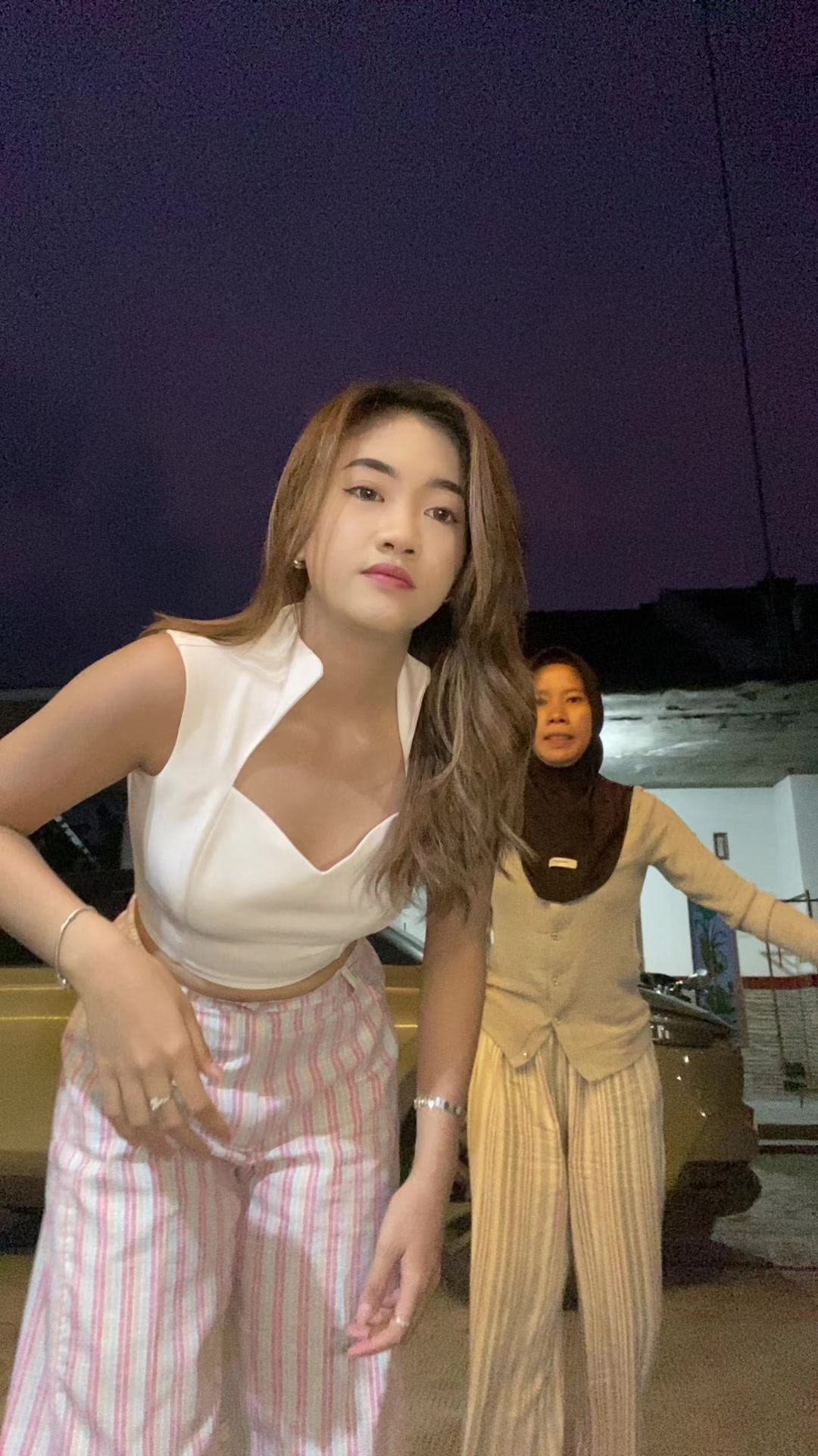 @hiiinielsaaa