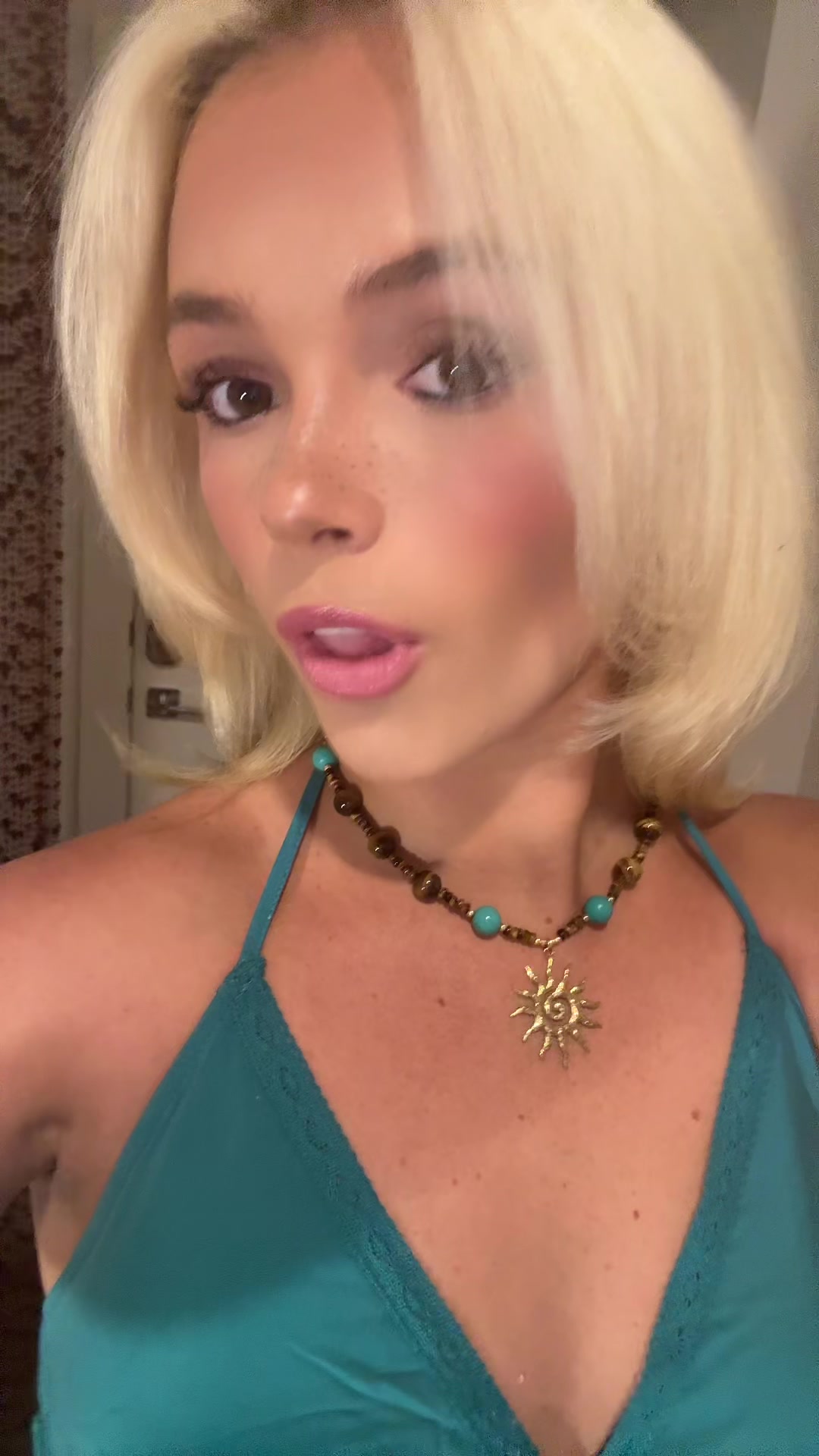 @whitneyagar2
