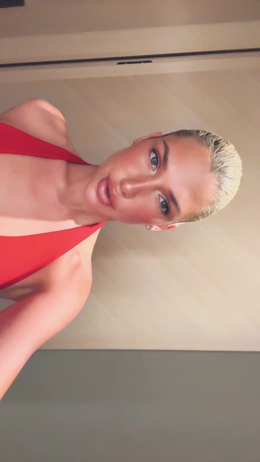 @🖕🏻