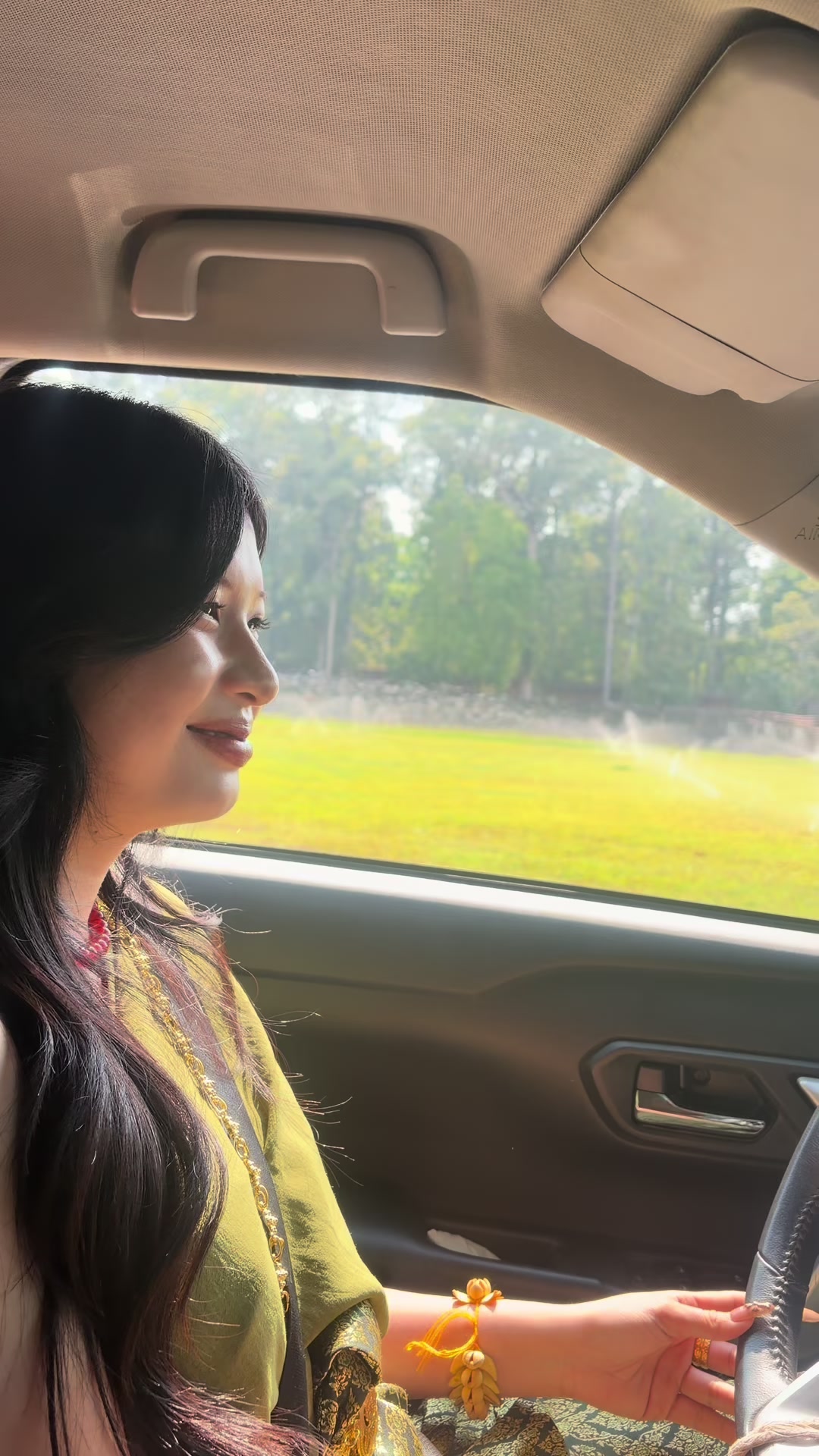 @Monika-ម៉ូនីកា