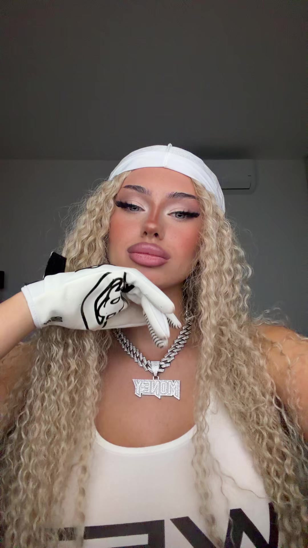 @Syndii69
