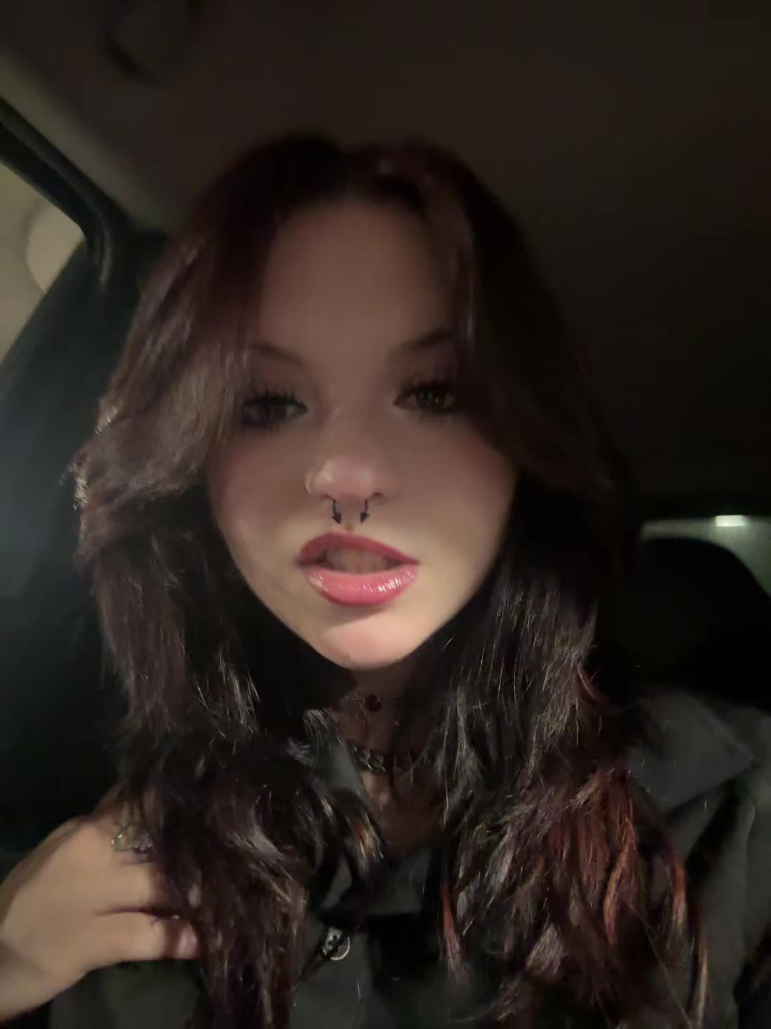 @:3