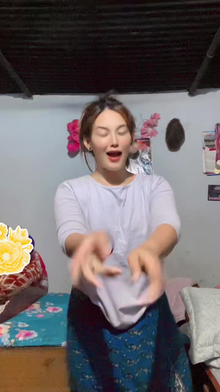 @Bhumika💜