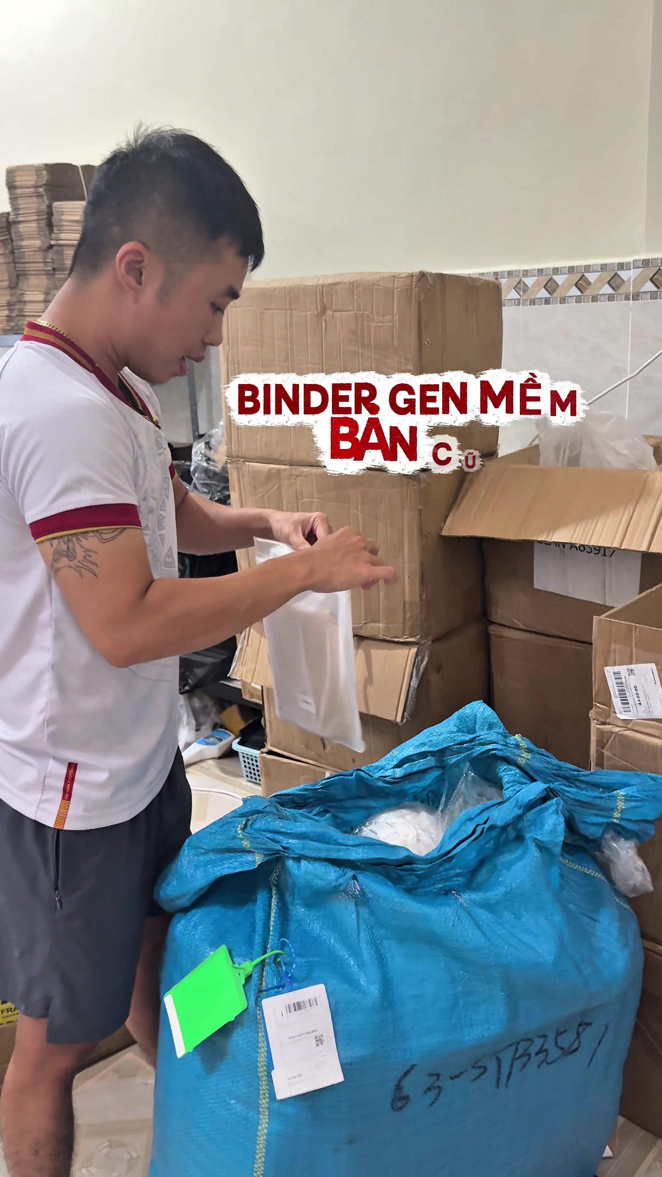 @Kh&aacute;nh &Aacute;o Nịt Tomboy Trans