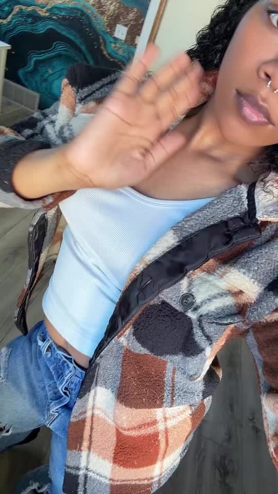 @~💋