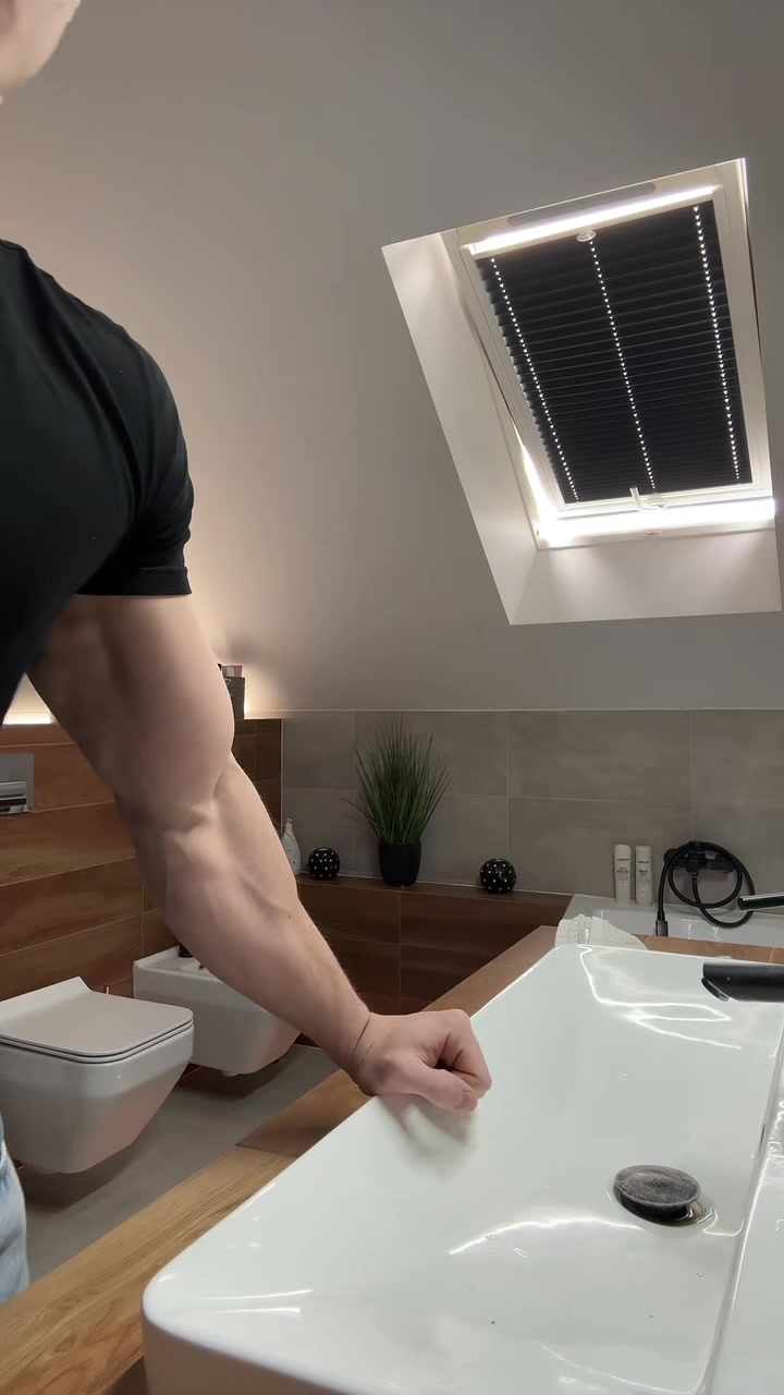 @𝗠𝗘𝗟𝗘𝗫