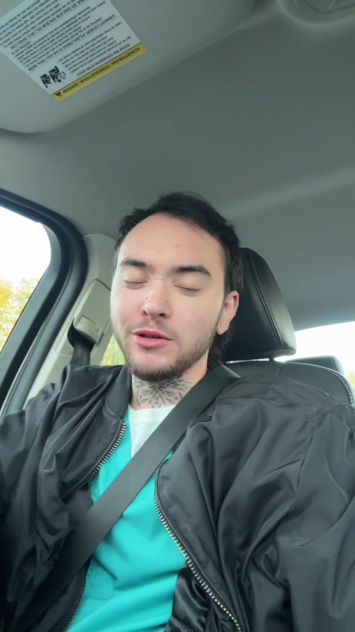 @Elleot
