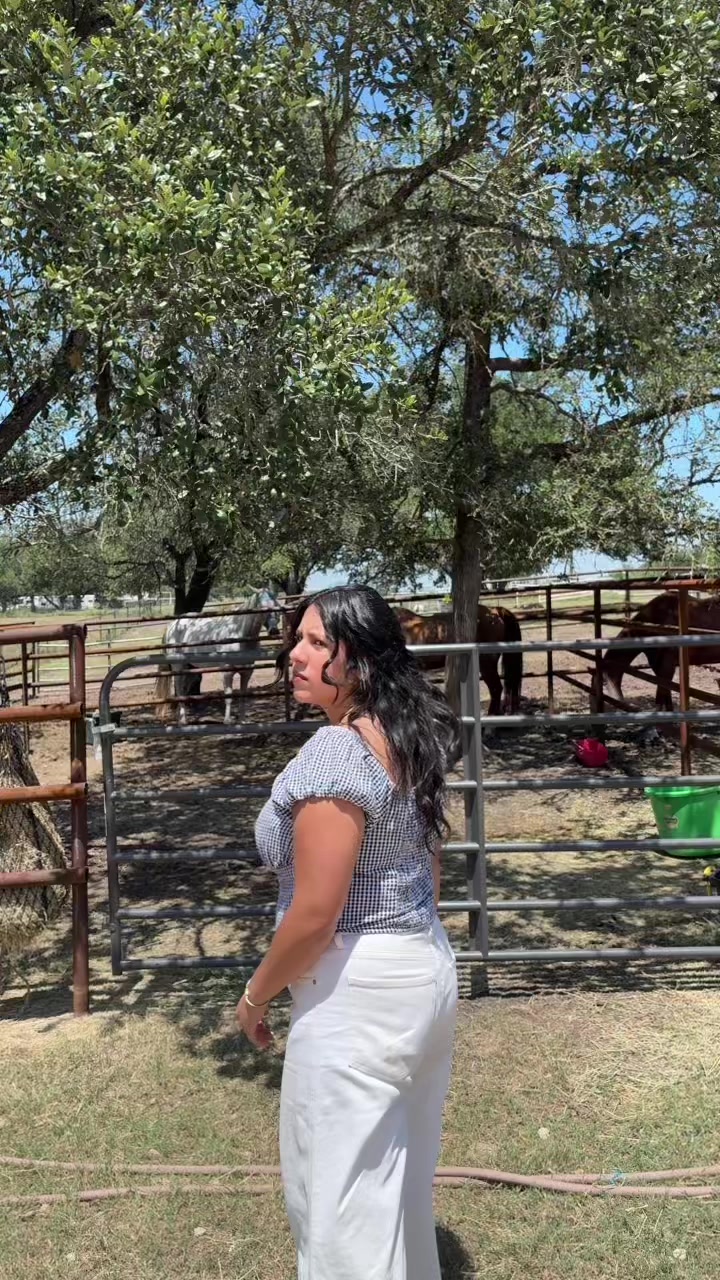 @aarontaylorjonsonswife