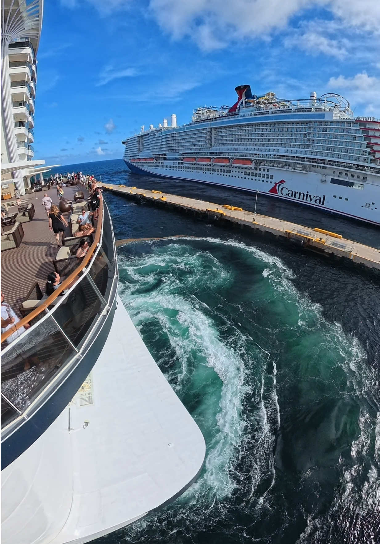 @Paulo Travels / Cruises✈️🇨🇦