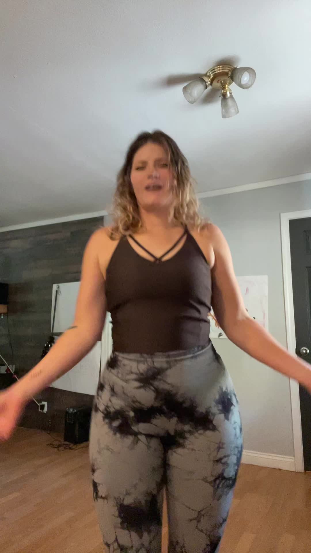 @-Shaylyn traicie-๐๐