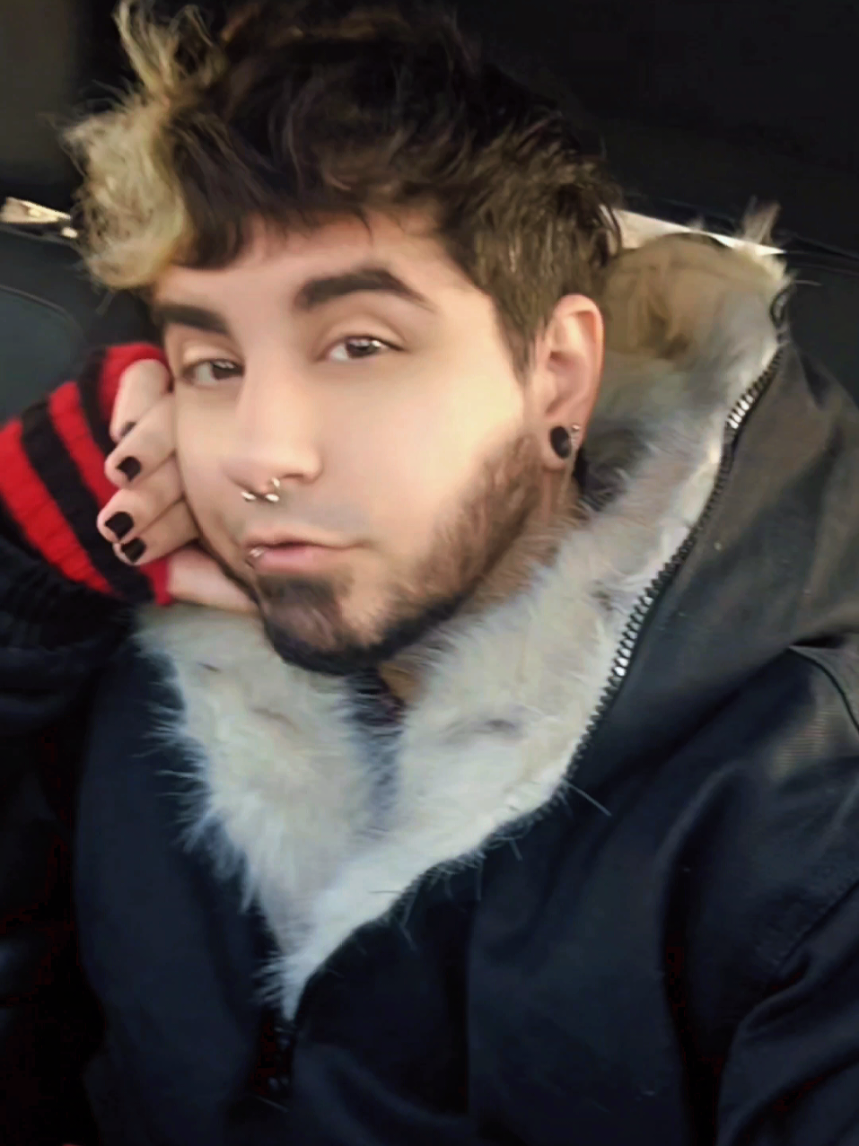 @Zackiswackk