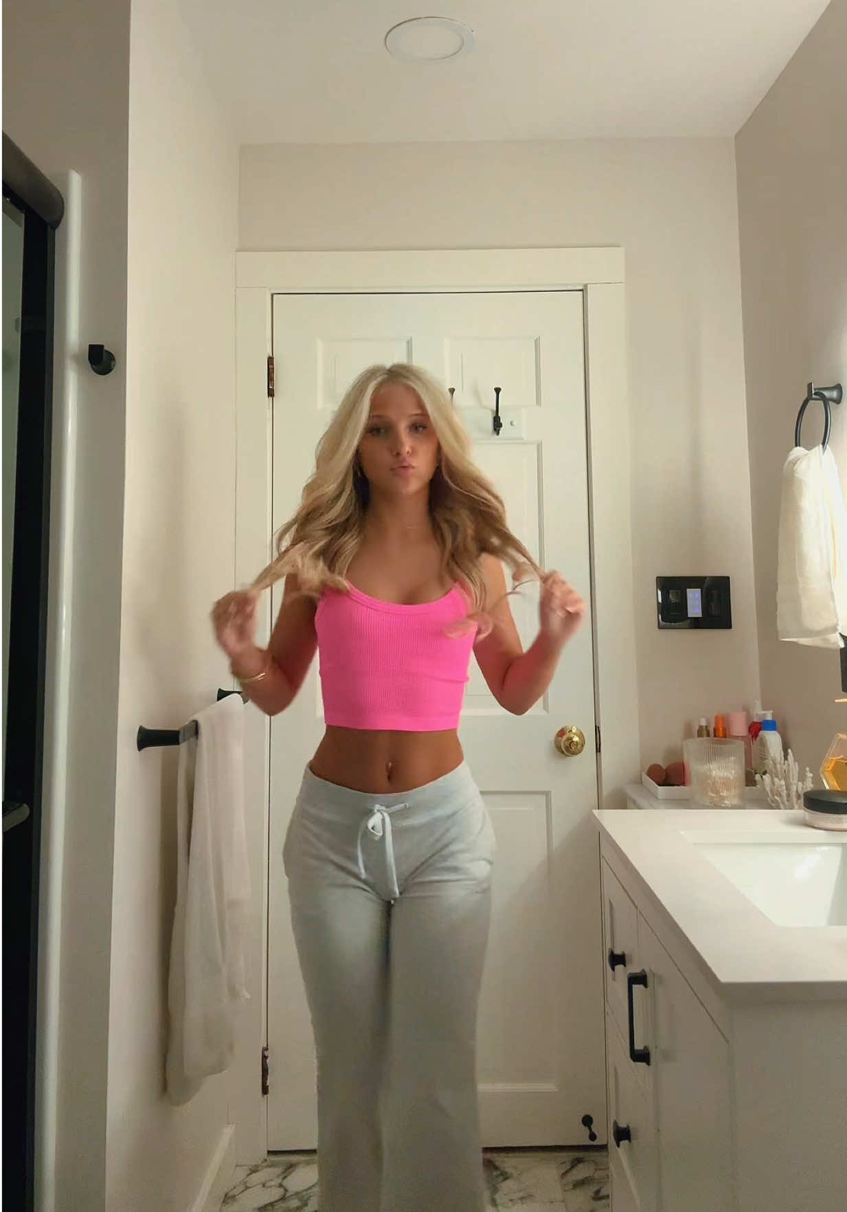 @nicolelennaa