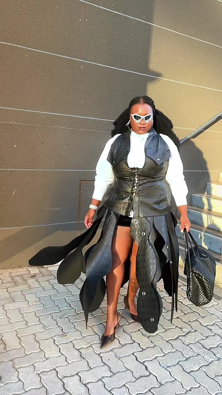 @Rorisang_Lu