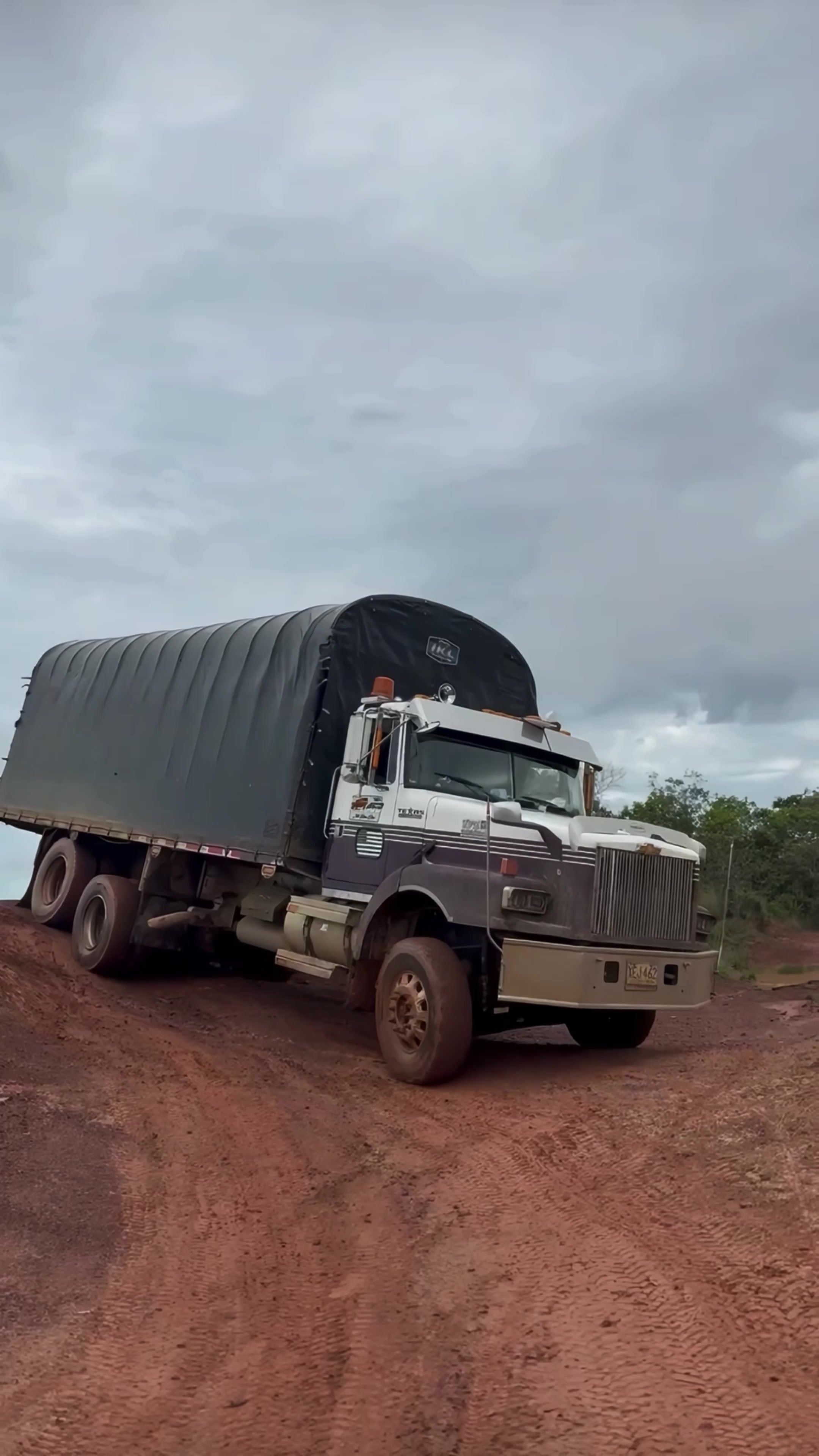 @Trocheros Trucks