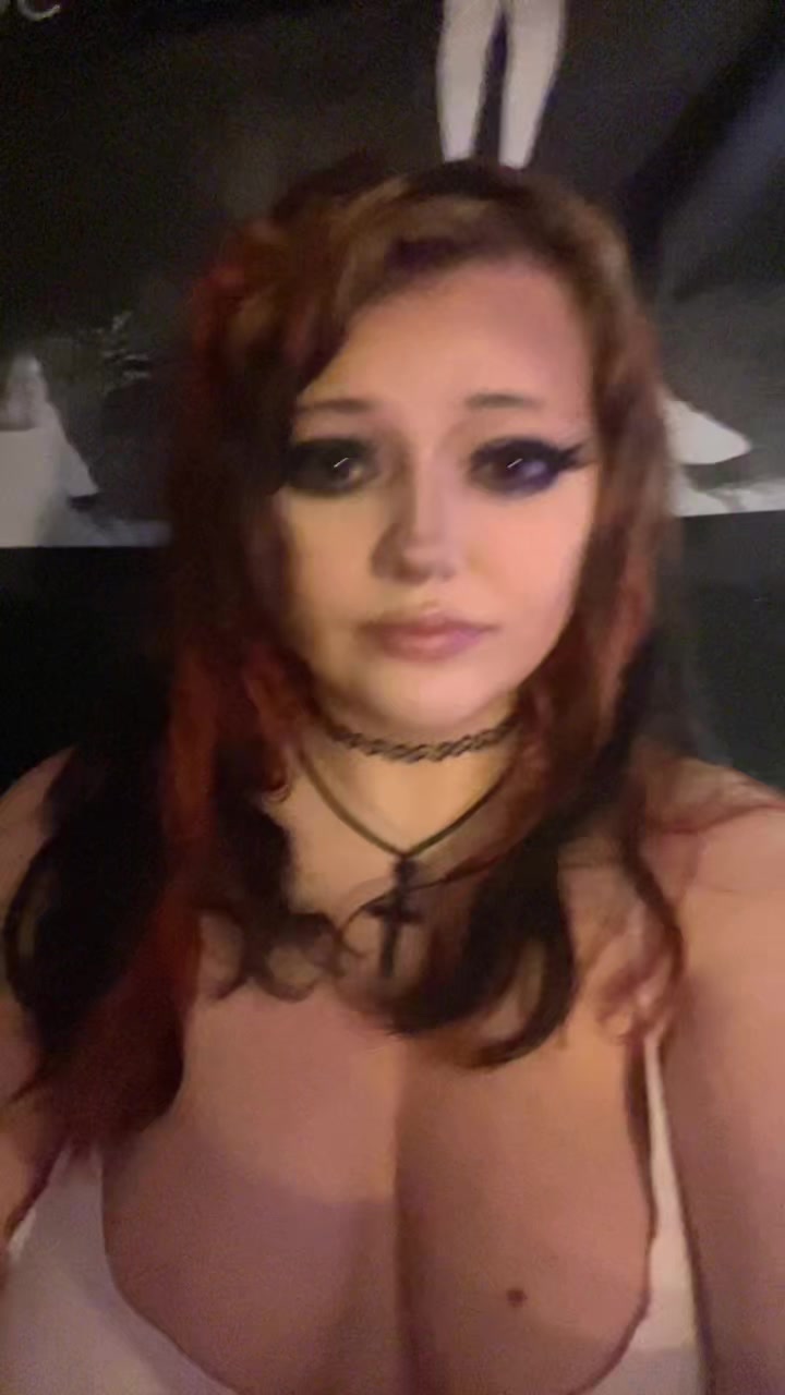 @livingde4dgirl