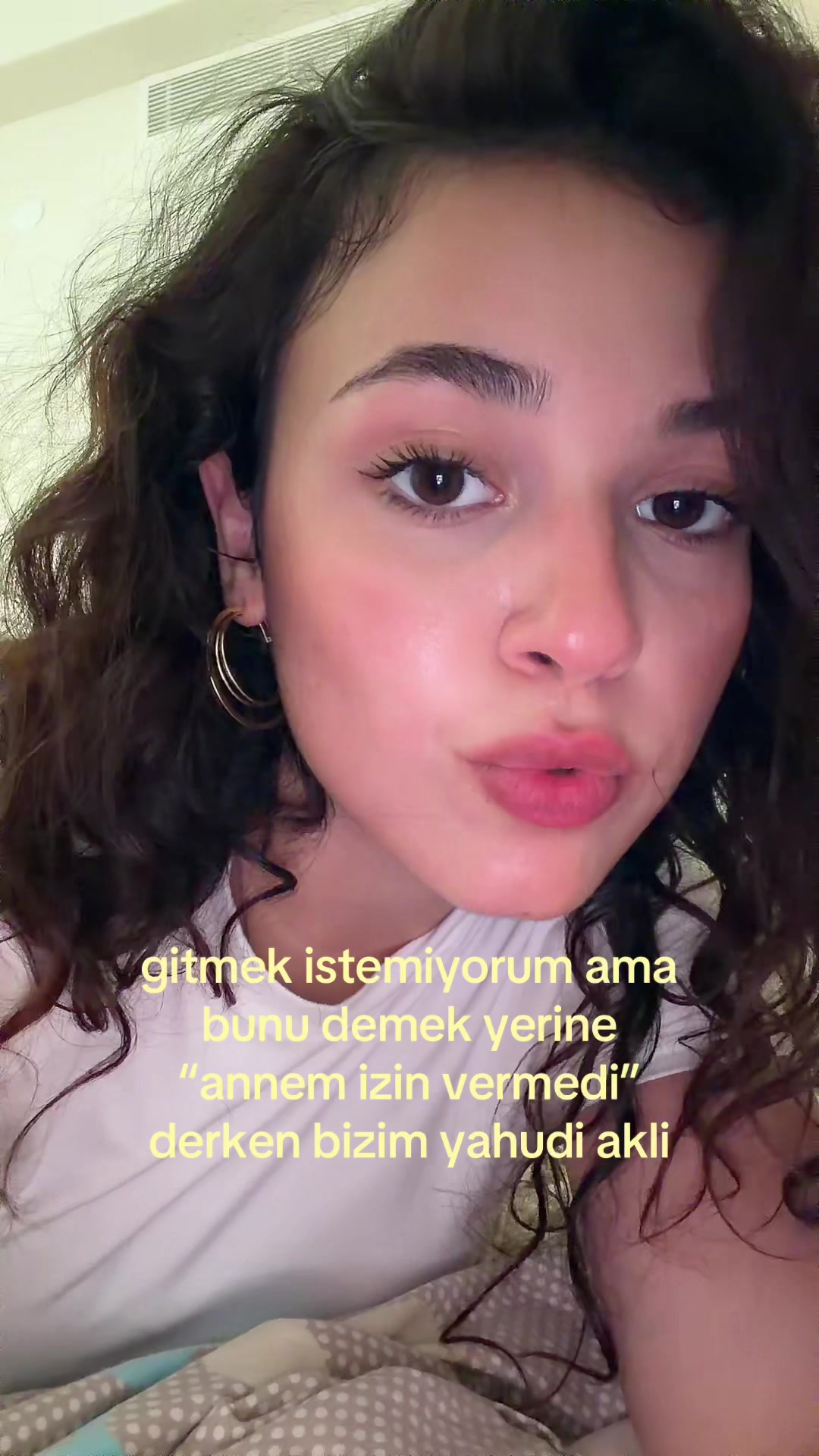 @ela ✩‧₊˚