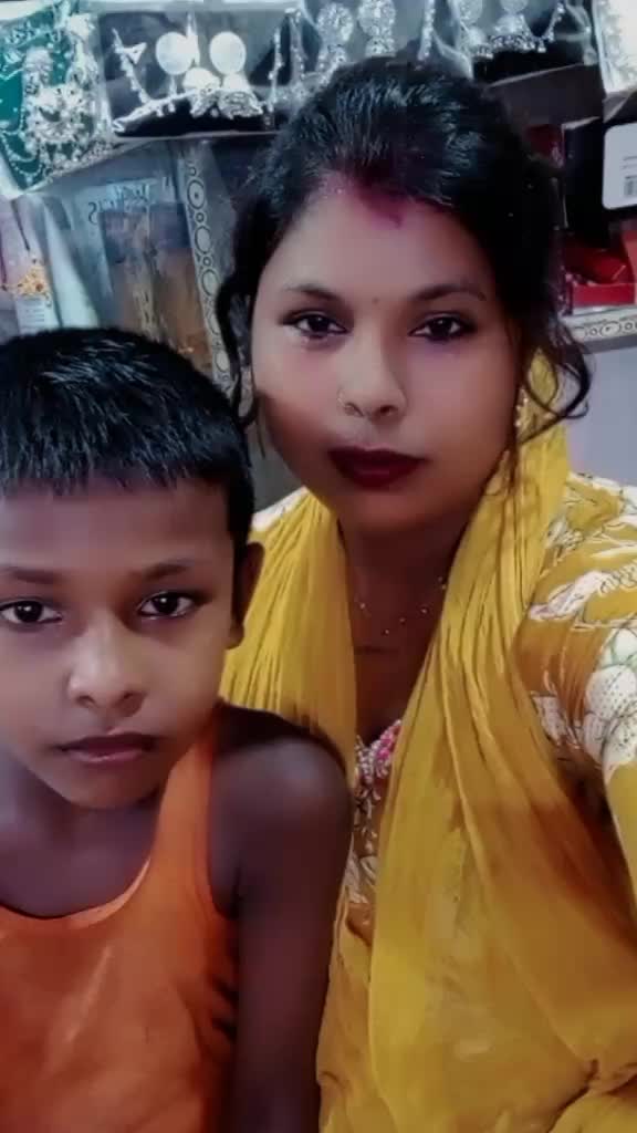 @radhika beauty parlour