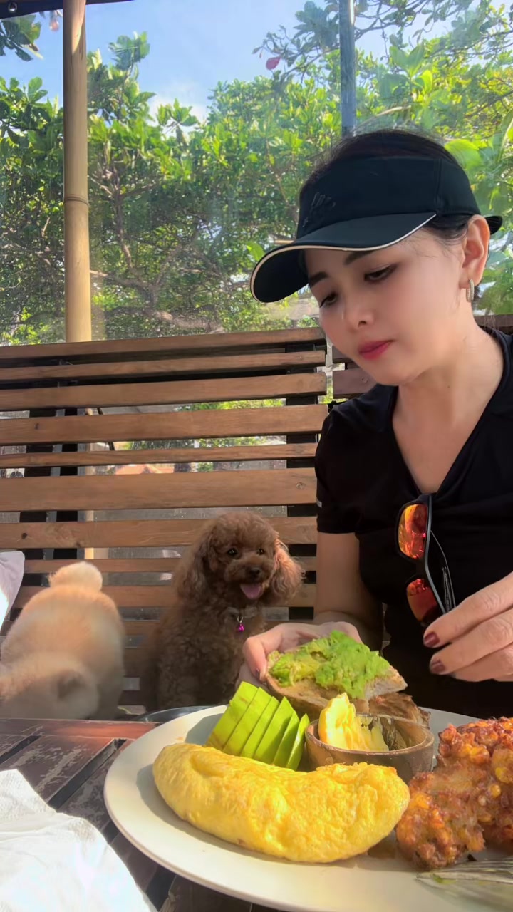 @Ayu