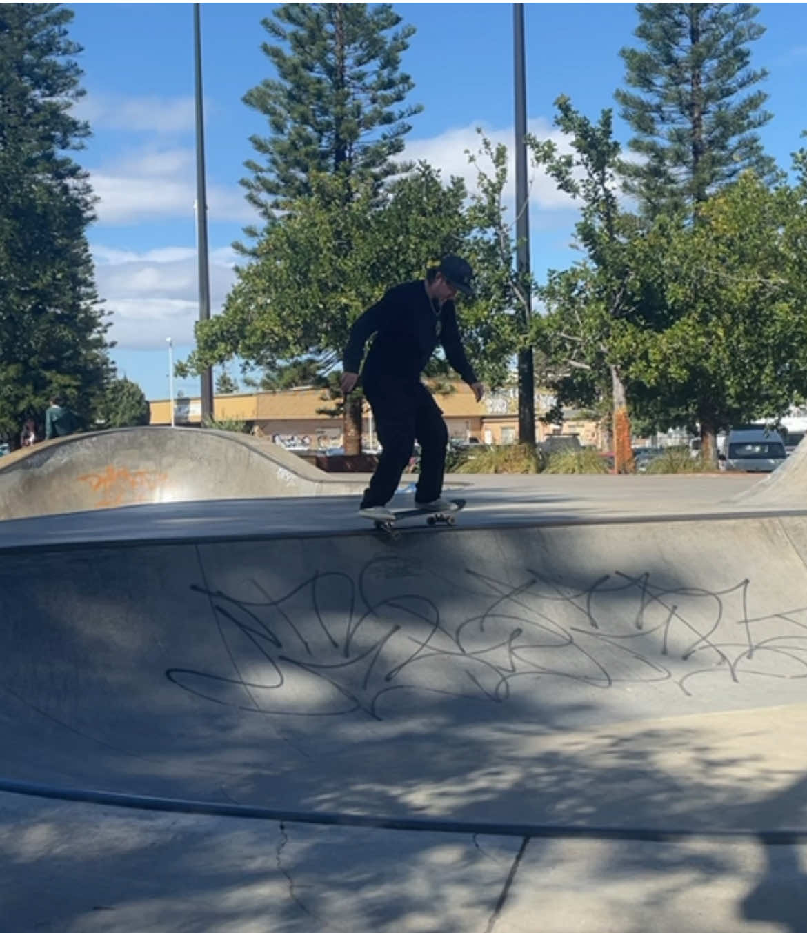 @WatoSkates🛹