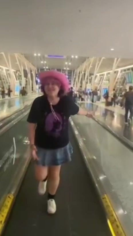 @Ana